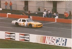 1986 Geoff Bodine Car at the 1986 Champion Spark Plug 400