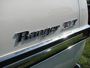 Ford F-100 XLT Ranger