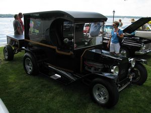4 Lil' Dips Ice Cream Shop 1915 Ford Model T