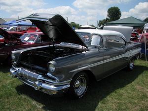 1957 Pontiac Chieftain