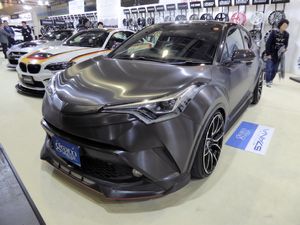 G-T (DBA-NGX50-AHXEX) with RAYS gramLIGHTS Toyota C-HR