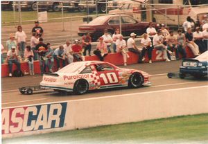 1989 Derrike Cope Car at the 1989 Champion Spark Plug 400