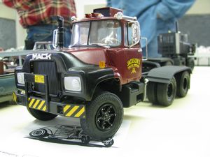 Mack DM600 Model