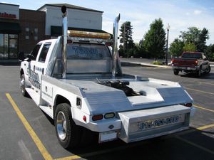 Ford F-550 Twisted Pipes