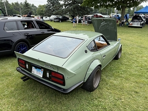 Custom 1975 Datsun 280Z 570Z with LS1-T56 drivetrain
