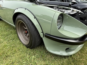 Custom 1975 Datsun 280Z 570Z with LS1-T56 drivetrain
