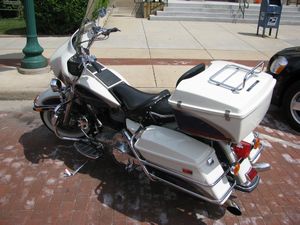 Harley-Davidson FLH
