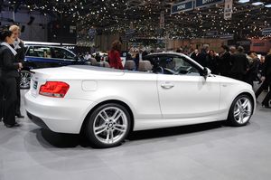 BMW 135i Lifestyle Edition