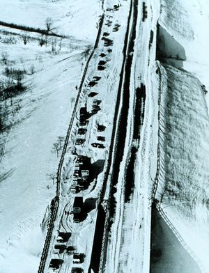 Calumet Expressway in 1967 Snowstorm