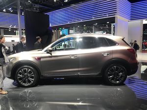 Hongqi HS5