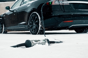 Juice Charging Cable in Snow