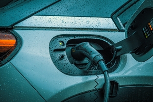 Charging an Electric Car with a Juice Cable