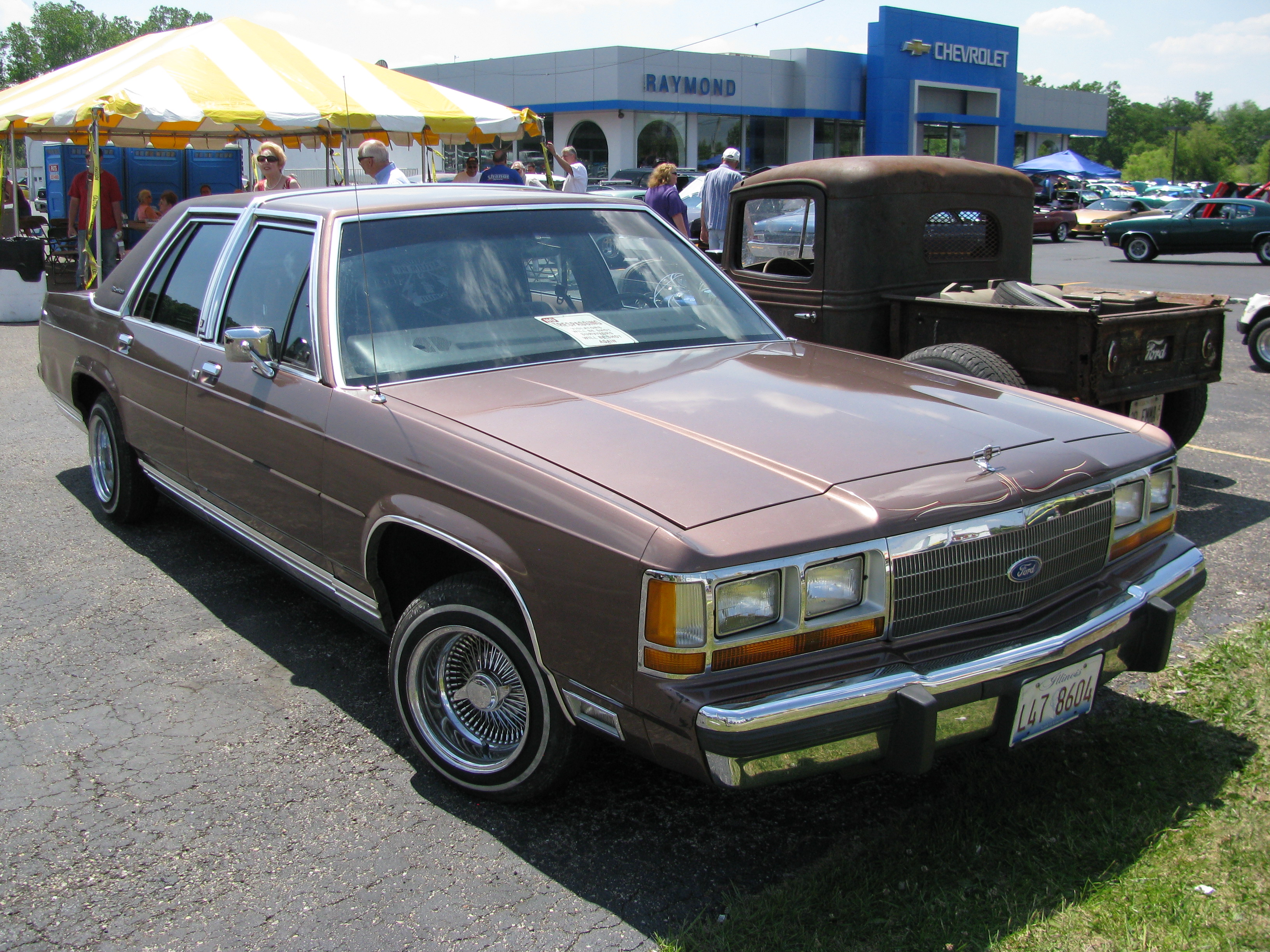 Ford crown victoria lowrider #9