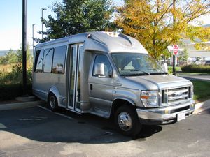 Renaissance Schaumburg Convention Center Hotel Ford E-350 Bus