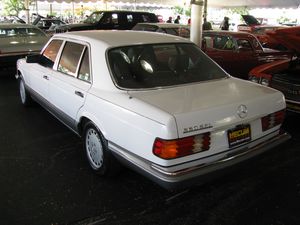 1986 Mercedes-Benz 560SEL