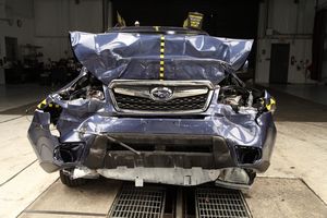NHTSA NCAP #08313: 2014 Subaru Forester 2.5i Premium