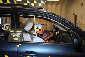 NHTSA NCAP #08313: 2014 Subaru Forester 2.5i Premium
