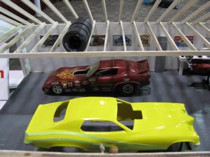 1970's Pontiac Drag Car Garage Diorama