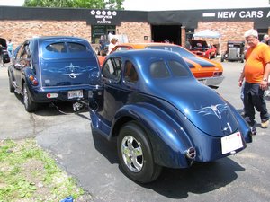 Chrysler PT Cruiser and Trailer