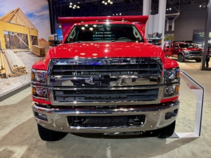 2022 Chevrolet Silverado 6500 HD Chassis Cab with dump bed