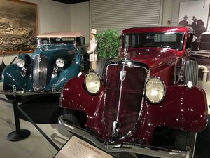 Studebaker 1933 Speedway President