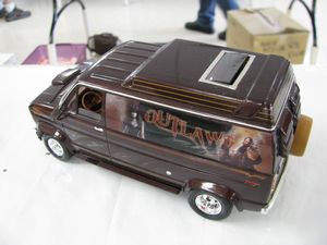 Custom Outlaw 1977 Ford Econoline Model Car