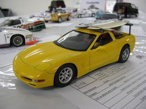 Surf Rod 2004 Chevrolet Corvette Model Car