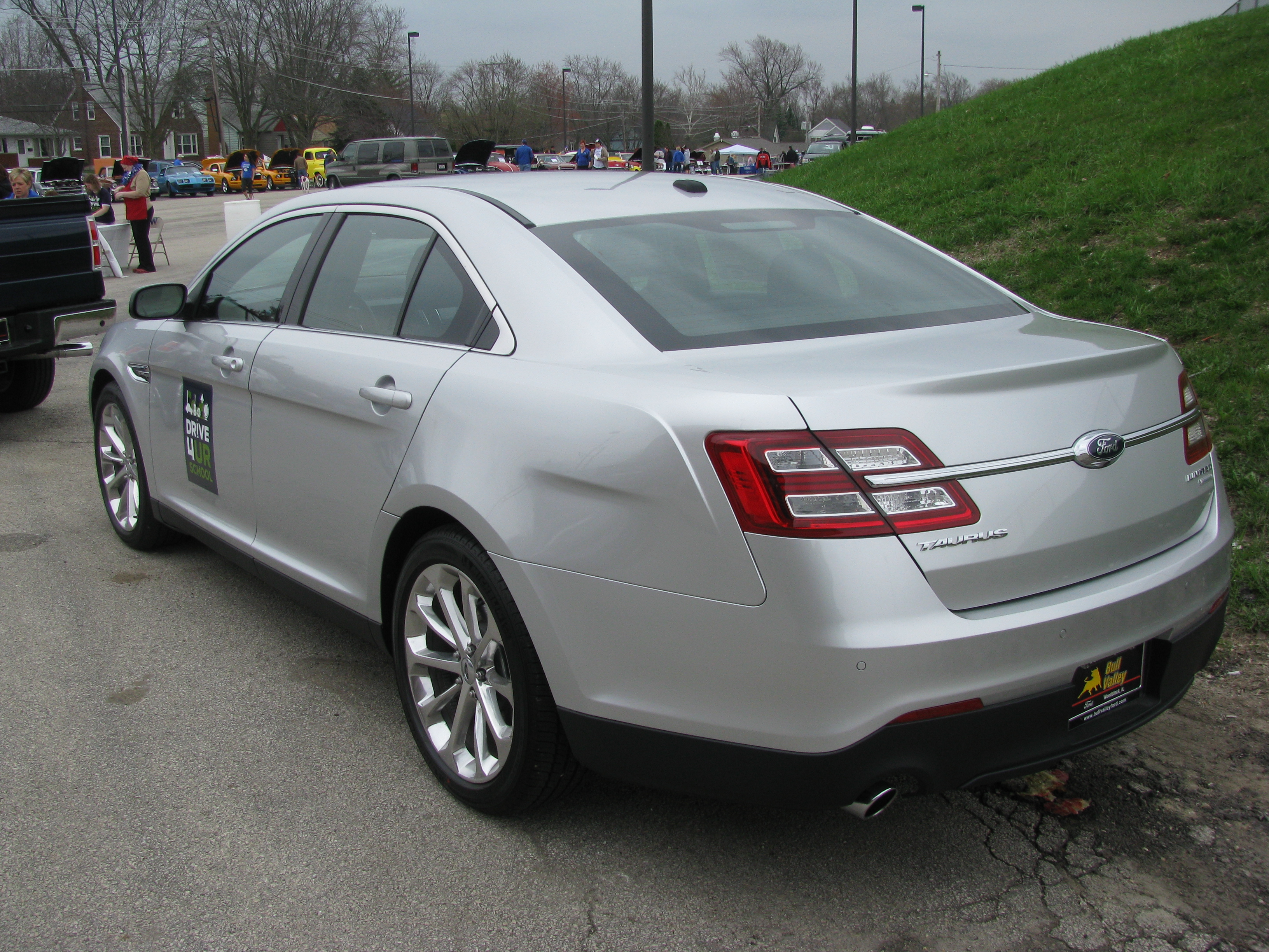 2013 Ford taurus silver #8