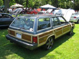 1986 Chrysler Town & Country