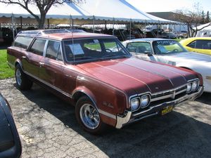 1966 Oldsmobile Vista Cruiser